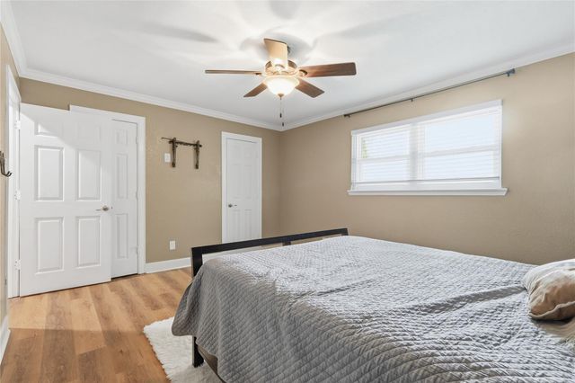 1914 Southwood Drive, Woodbranch, TX 77357