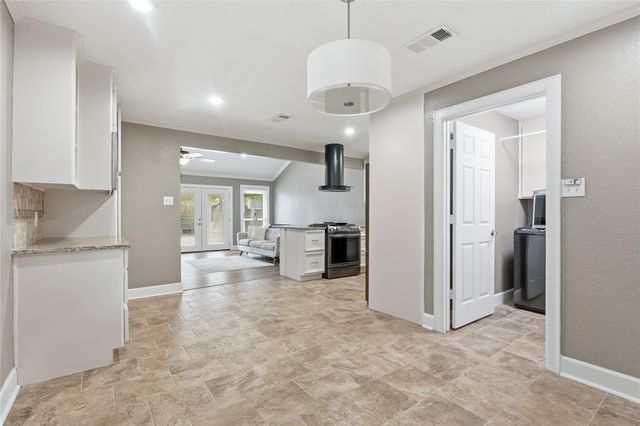 1914 Southwood Drive, Woodbranch, TX 77357