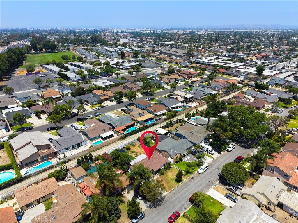 Image 14 of property listing at 9049 Lemoran Avenue, Downey, CA 90240