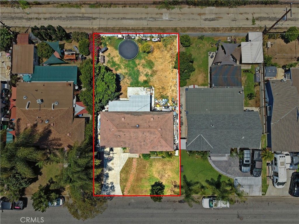 Image 2 of property listing at 9049 Lemoran Avenue, Downey, CA 90240