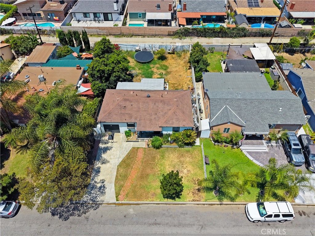 Image 3 of property listing at 9049 Lemoran Avenue, Downey, CA 90240