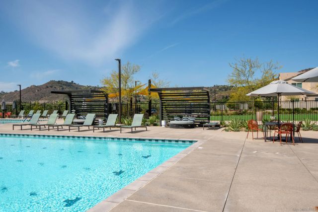 35177 Orchard Trl, Fallbrook, CA 92028