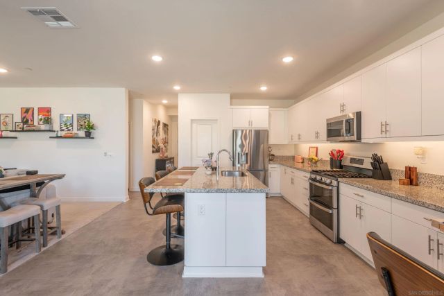 35177 Orchard Trl, Fallbrook, CA 92028