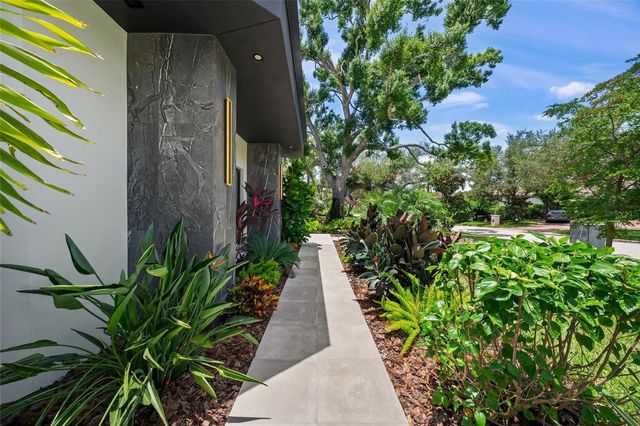 1555 EASTBROOK DRIVE, Sarasota, FL 34231