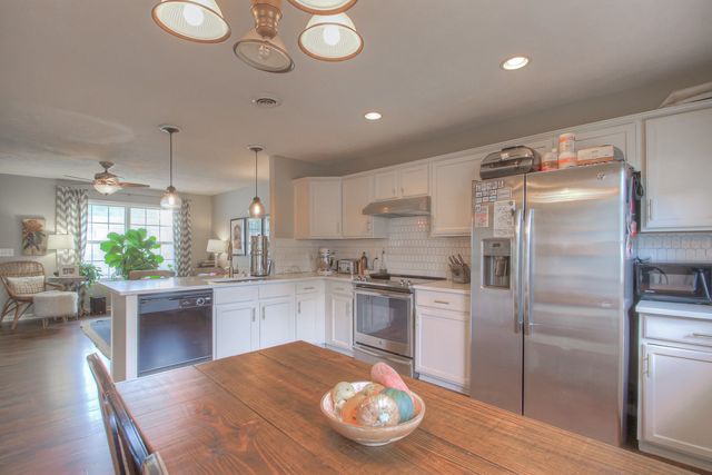 111 Cleveland St, Nashville, TN 37207