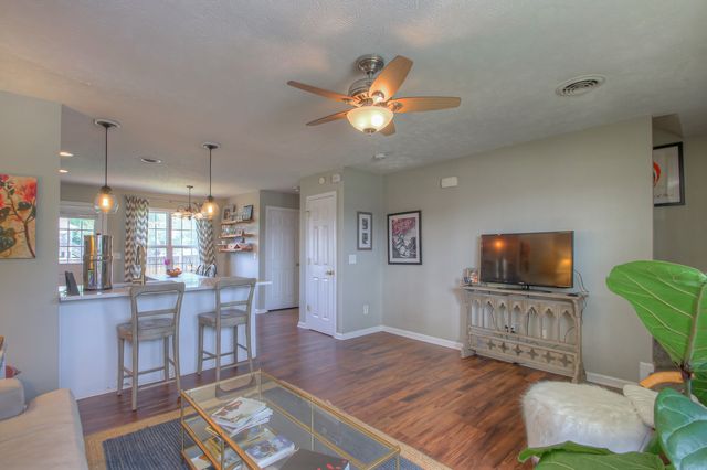 111 Cleveland St, Nashville, TN 37207
