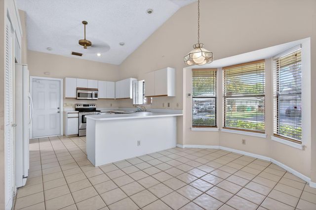 274 NW 107th Avenue, Coral Springs, FL 33071