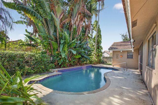 274 NW 107th Avenue, Coral Springs, FL 33071