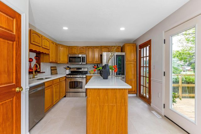 3747 Christie Road W, Columbus, OH 43207