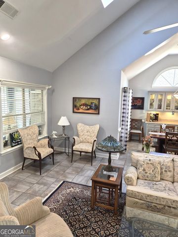 255 Fairway Court, Newnan, GA 30265