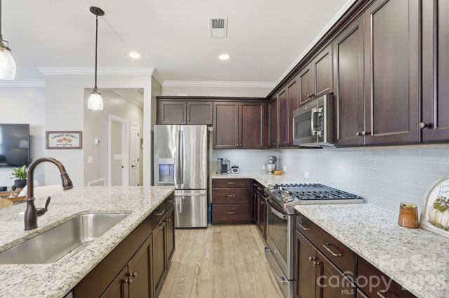 6256 Raven Rock Drive, Denver, NC 28037