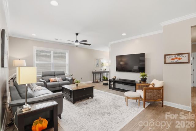 6256 Raven Rock Drive, Denver, NC 28037