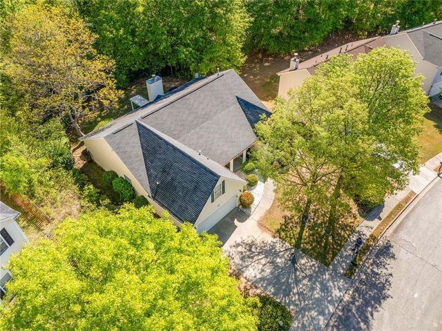 823 Langley View Court, Loganville, GA 30052