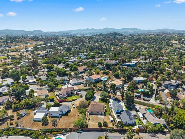 635 Pine Tree Lane, Vista, CA 92081