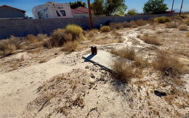 951 West Betty Avenue, Pahrump, NV 89060