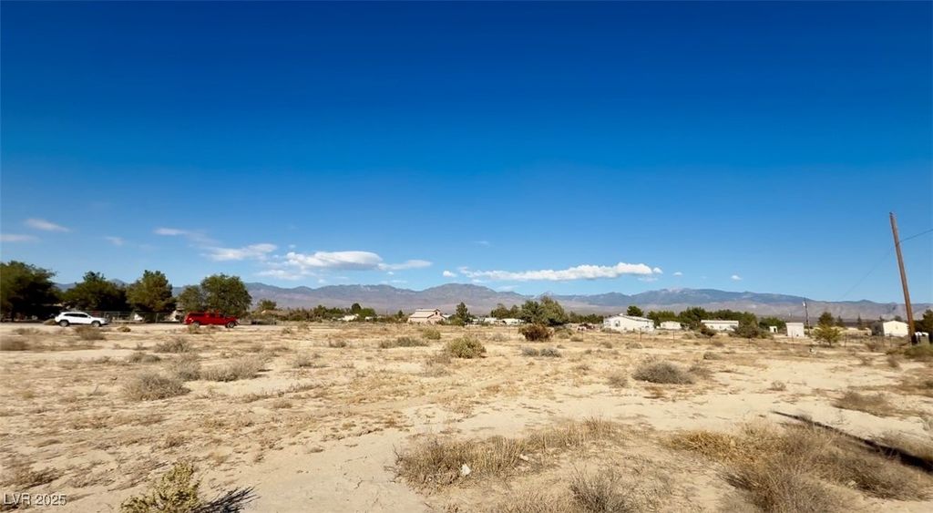951 West Betty Avenue, Pahrump, NV 89060