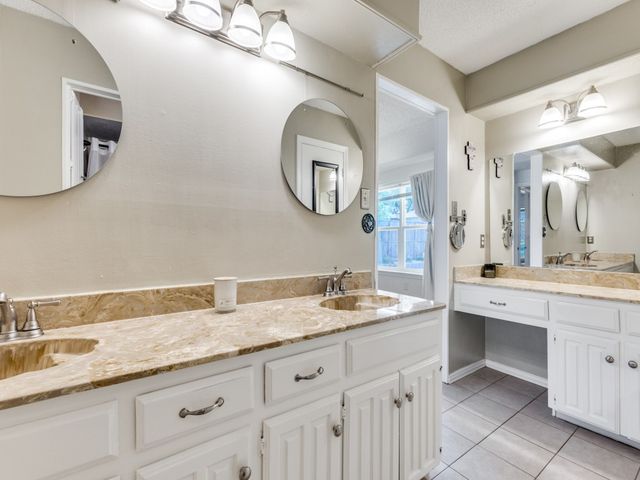 1608 Mayflower Drive, Carrollton, TX 75007