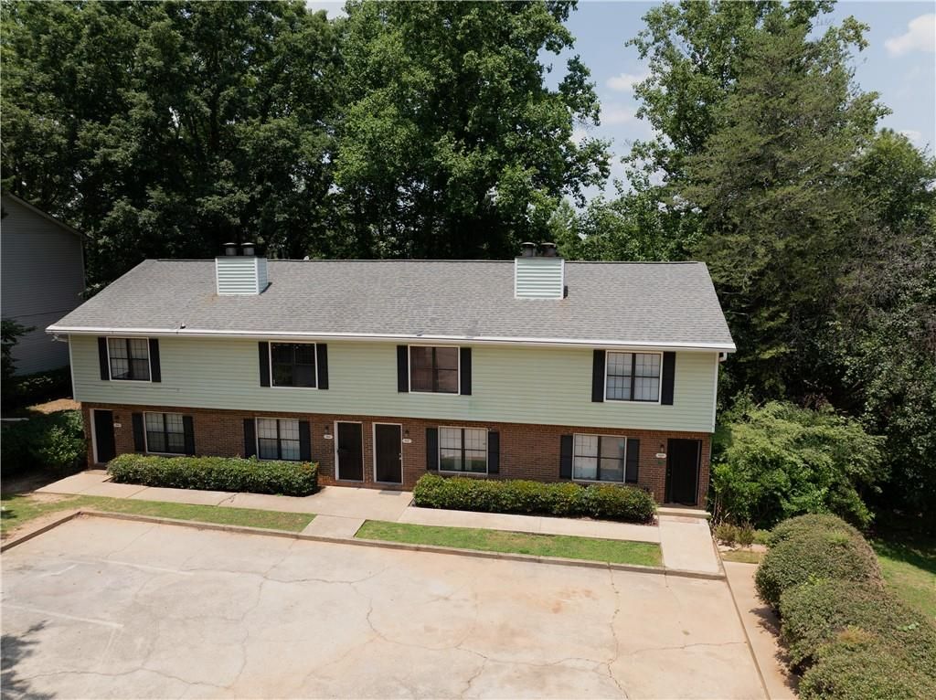 3033 Destin Cir, Snellville, GA 30078