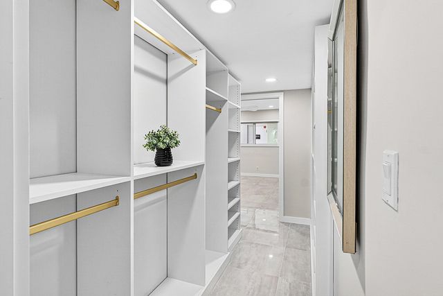 3351 Spanish Trail 212, Delray Beach, FL 33483