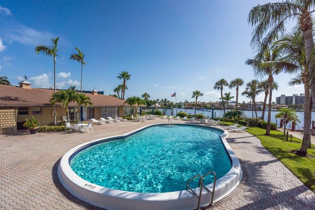 3351 Spanish Trail 212, Delray Beach, FL 33483