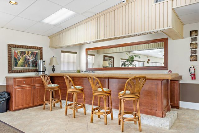 3351 Spanish Trail 212, Delray Beach, FL 33483