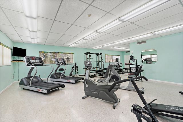 3351 Spanish Trail 212, Delray Beach, FL 33483