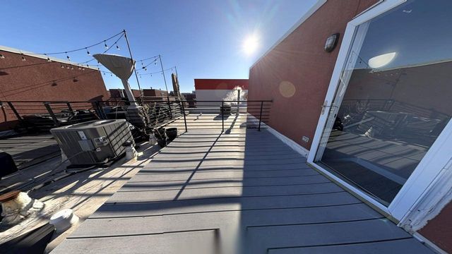 2350 W GEORGE Street 2350, Chicago, IL 60618