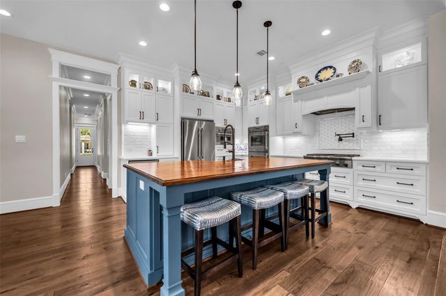 7334 Magnolia Hollow Dr Drive, Montgomery, TX 77316