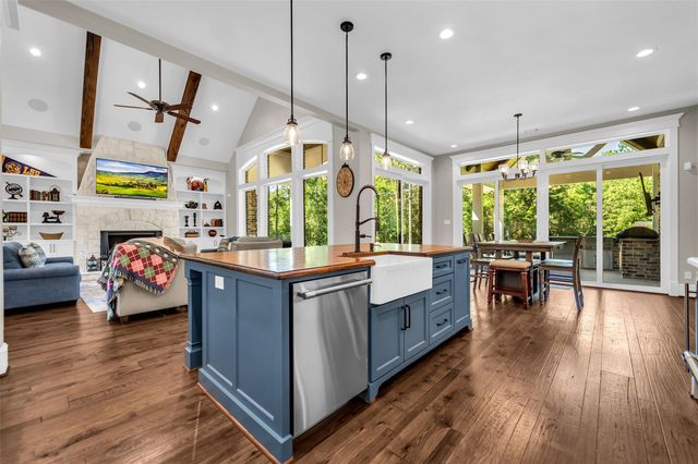 7334 Magnolia Hollow Dr Drive, Montgomery, TX 77316