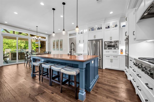 7334 Magnolia Hollow Dr Drive, Montgomery, TX 77316