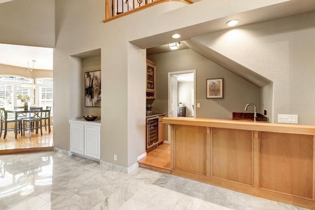 361 Canyon Falls Dr, Folsom, CA 95630