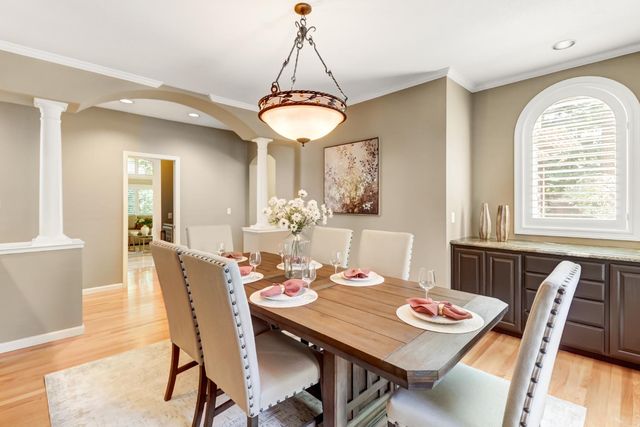 361 Canyon Falls Dr, Folsom, CA 95630