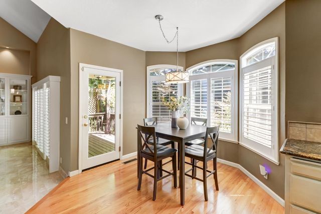 361 Canyon Falls Dr, Folsom, CA 95630