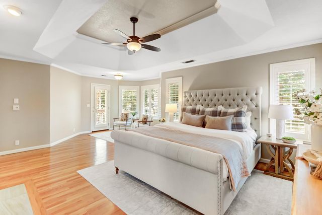 361 Canyon Falls Dr, Folsom, CA 95630