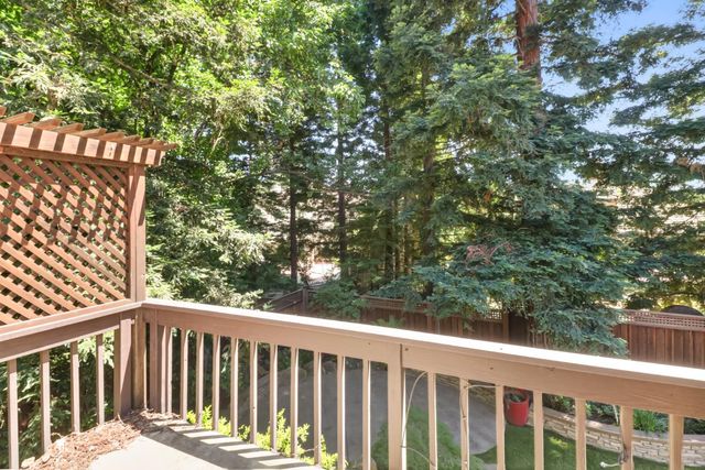361 Canyon Falls Dr, Folsom, CA 95630