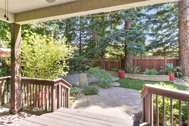 361 Canyon Falls Dr, Folsom, CA 95630