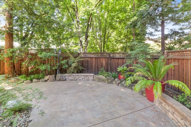 361 Canyon Falls Dr, Folsom, CA 95630