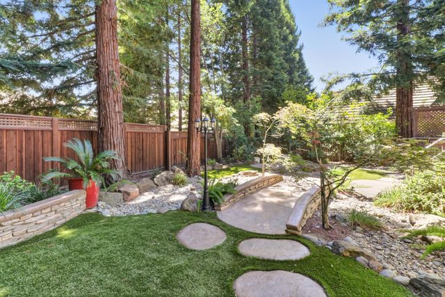 361 Canyon Falls Dr, Folsom, CA 95630