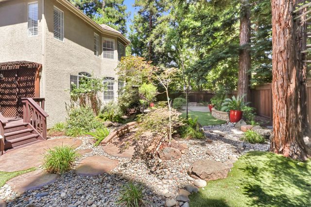 361 Canyon Falls Dr, Folsom, CA 95630
