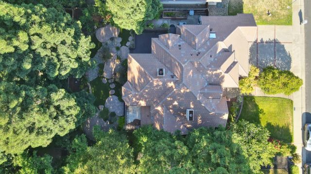 361 Canyon Falls Dr, Folsom, CA 95630