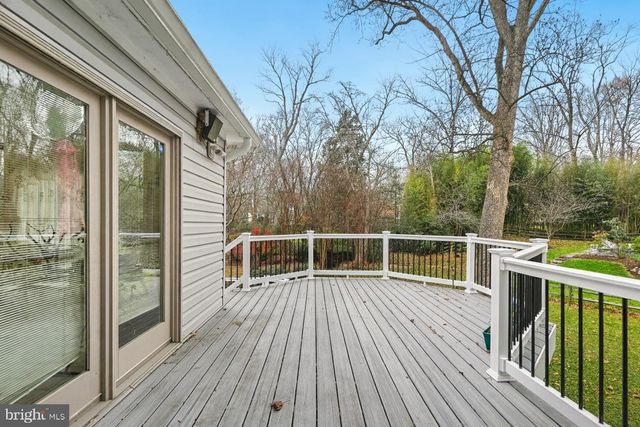 9454 SEVEN LOCKS RD, Bethesda, MD 20817