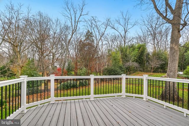 9454 SEVEN LOCKS RD, Bethesda, MD 20817