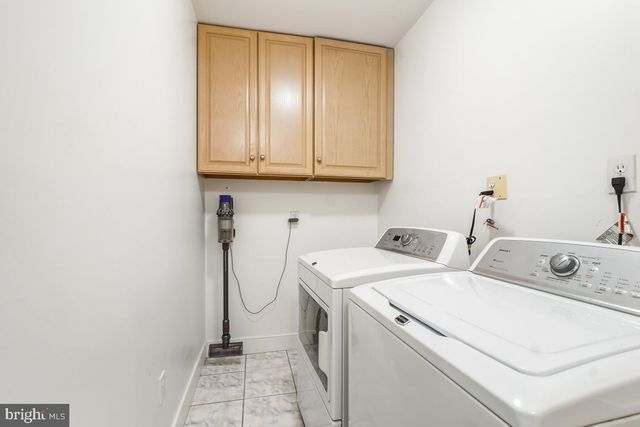 9454 SEVEN LOCKS RD, Bethesda, MD 20817