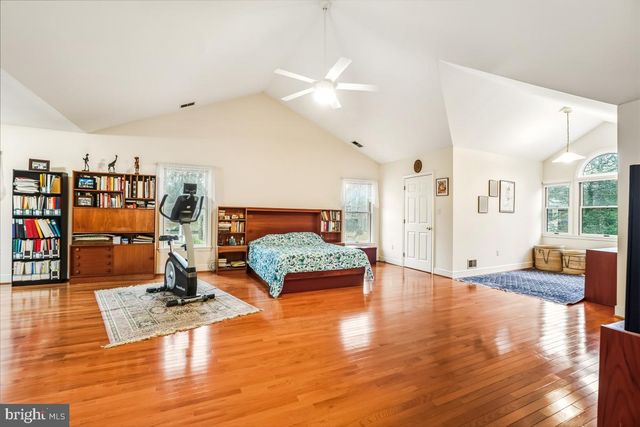 9454 SEVEN LOCKS RD, Bethesda, MD 20817