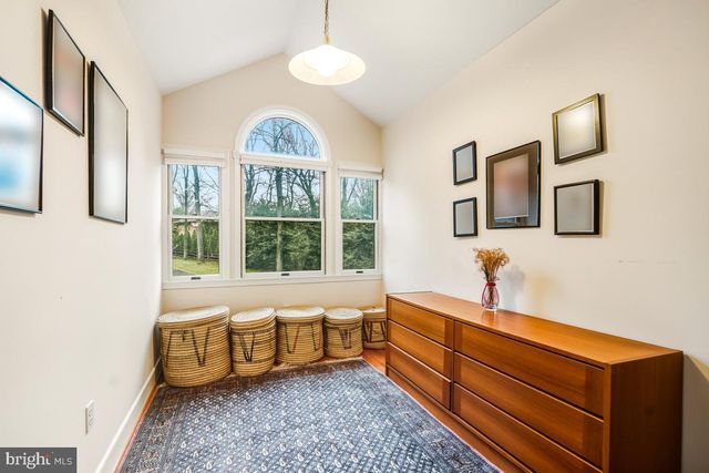 9454 SEVEN LOCKS RD, Bethesda, MD 20817