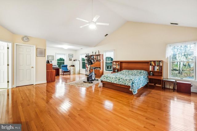 9454 SEVEN LOCKS RD, Bethesda, MD 20817