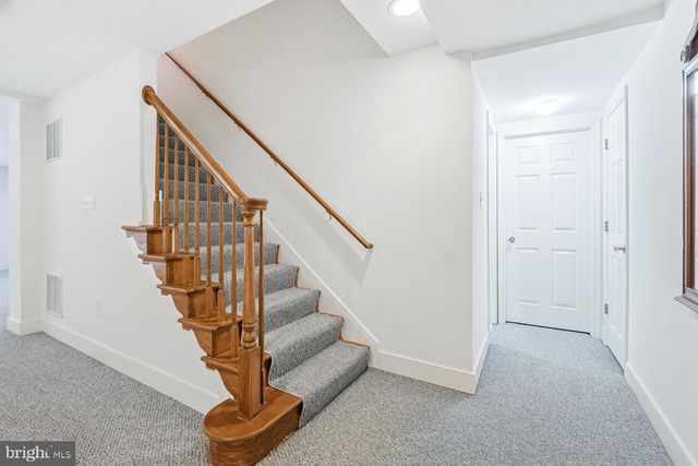 9454 SEVEN LOCKS RD, Bethesda, MD 20817