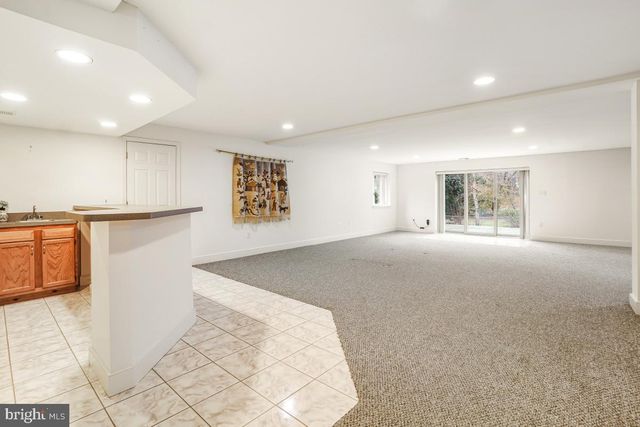 9454 SEVEN LOCKS RD, Bethesda, MD 20817