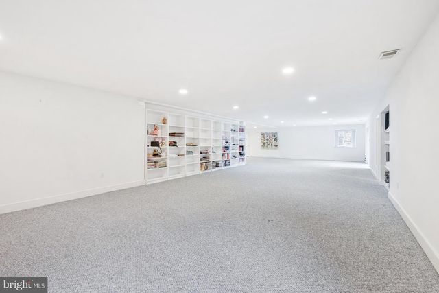 9454 SEVEN LOCKS RD, Bethesda, MD 20817