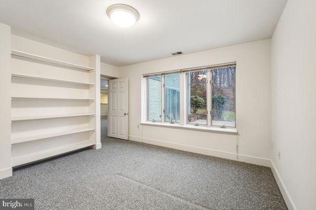 9454 SEVEN LOCKS RD, Bethesda, MD 20817